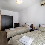 Deluxe With 2 Bedroom In Center 公寓 *