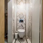 Deluxe With 2 Bedroom In Center *