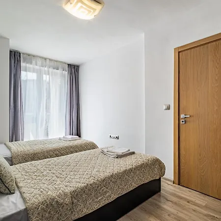 Апартаменты Deluxe With 2 Bedroom In Center Варна