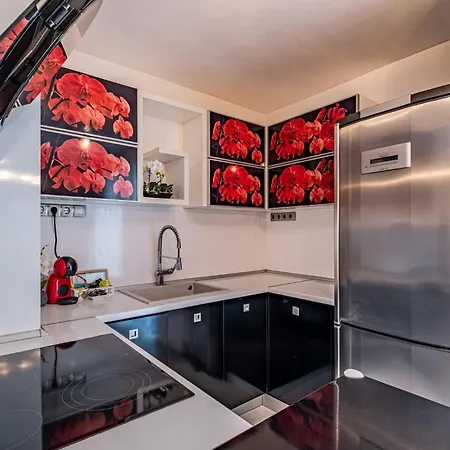 Deluxe With 2 Bedroom In Center Apartament *