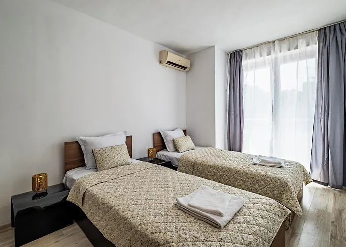 Apartment Deluxe With 2 Bedroom In Center *