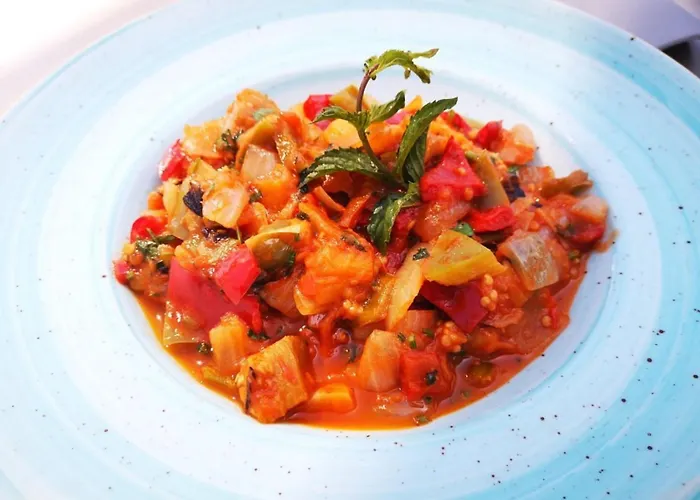 Deluxe With 2 Bedroom In Center *